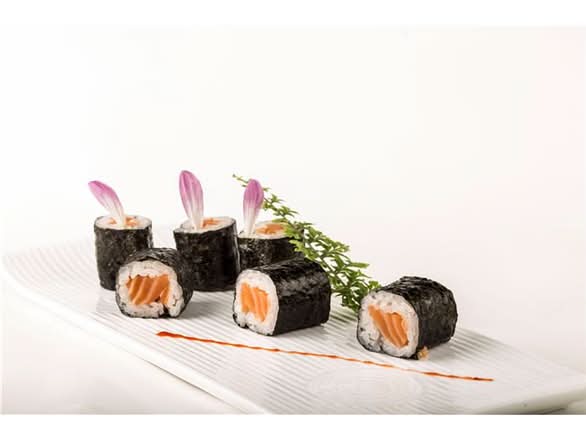 Salmon Roll (6pcs) 三文魚卷（6件）